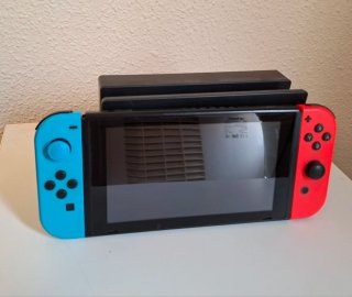 Nintendo Switch Azul y Rojo