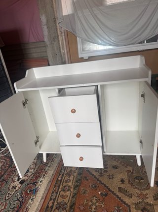 Mueble blanco con cajones 90x84x32