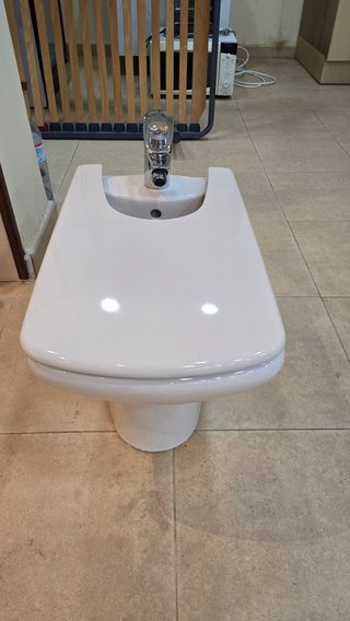 Baño de Lujo: Jacuzzi y Hidromasaje