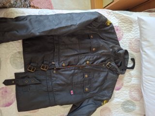 Chaqueta Negra y Roja Mujer