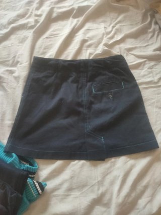 Falda colegio Los Naranjos Talla 6