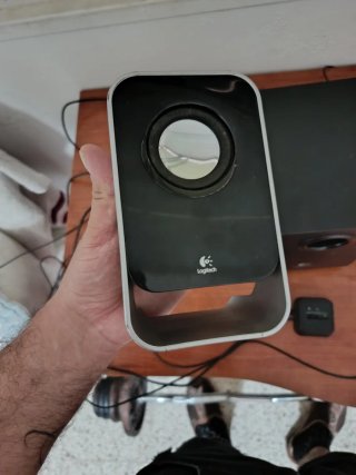 Altavoces Logitech LS21 con Subwoofer.