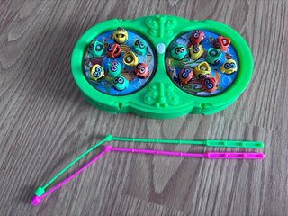 Juego de pesca con pececitos
