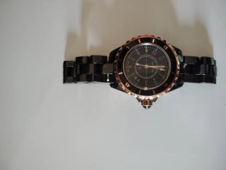 Reloj Chanel Mujer Negro y Dorado