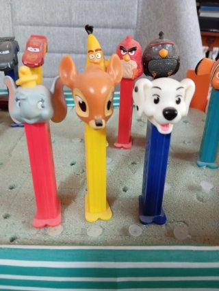 Dispensadores Caramelos Pez V