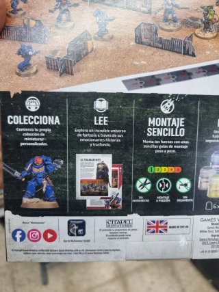 Warhammer 40K Caja Inicio Space Marines y Orkos