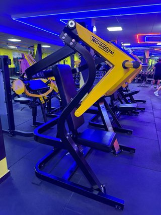 Máquina de gimnasio Hammer Strength