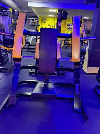 Máquina de gimnasio Hammer Strength