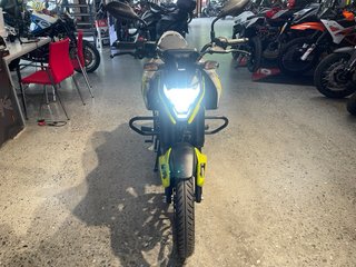 Bajaj 125 N Naked Gris/Amarillo Nueva