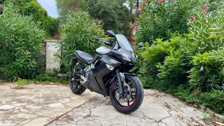 Kawasaki ER6F 2012 // vendo o cambio por coche