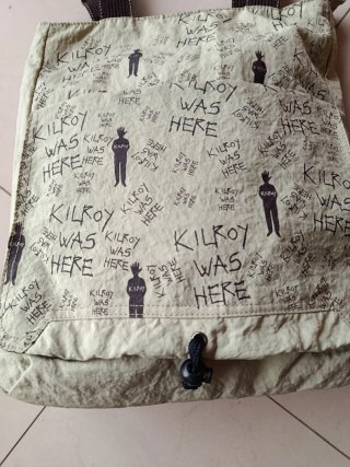Bolso bandolera estilo grafiti vintage kilroy