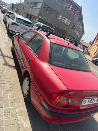Mitsubishi Carisma 2000