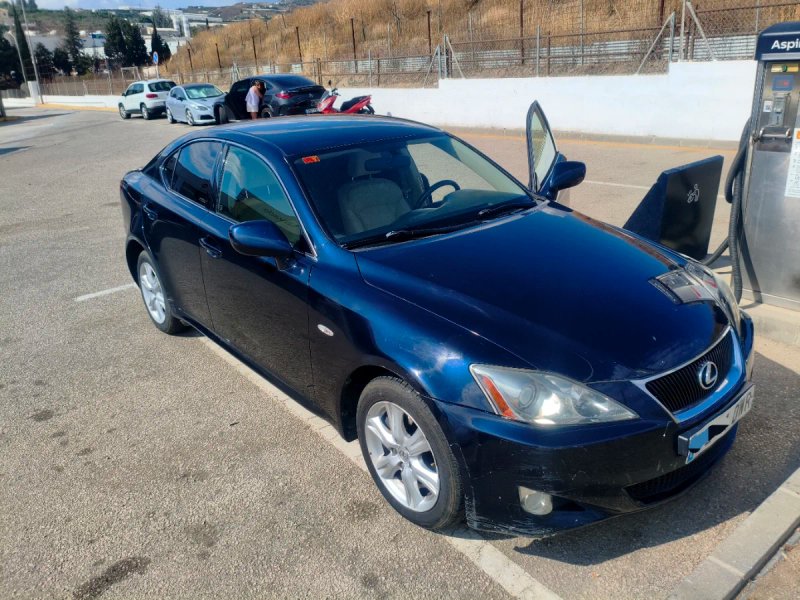 Lexus IS 2006 - foto 1