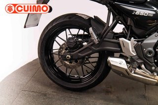 KAWASAKI Z 650 RS