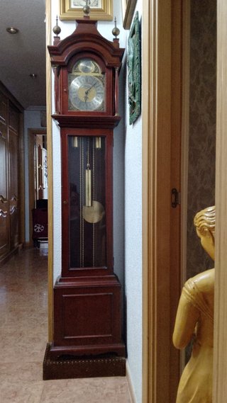 Reloj de pie antiguo coleccionista