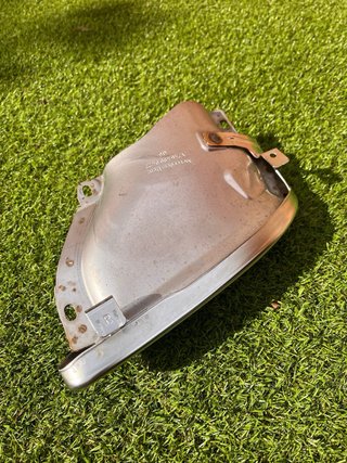 Embellecedor escape Mercedes
