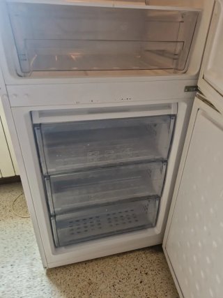 Nevera Beko blanca
