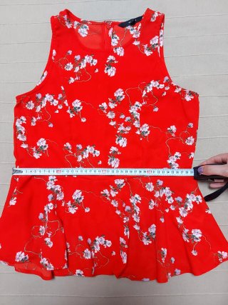Top floral rojo talla XS/S
