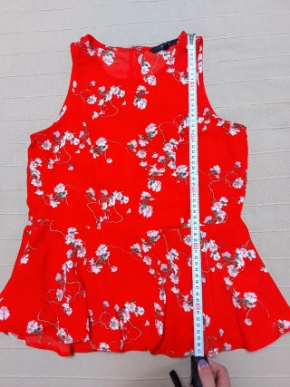 Top floral rojo talla XS/S