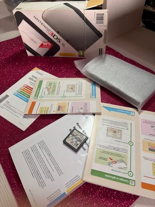 Nintendo 3DS XL Plata + Negro + Mario Kart