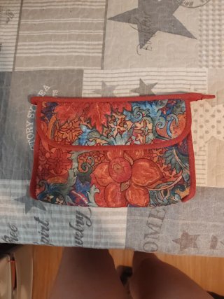 Neceser artesanal floral hecho a mano