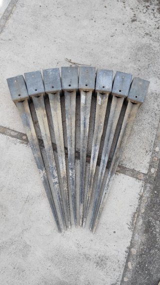 Anclajes de hierro galvanizado 88cm para vigas