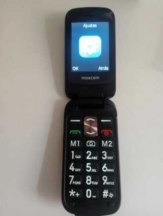 Maxcom MM834 Móvil Libre Negro
