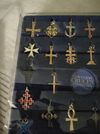 Colección Cruces Universales ABC