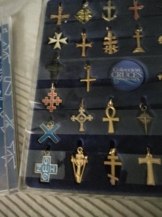 Colección Cruces Universales ABC