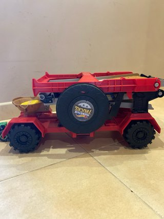 Pista Hot Wheels Monster Trucks