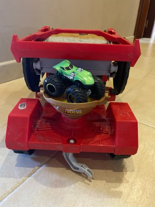 Pista Hot Wheels Monster Trucks