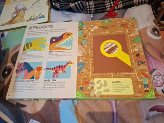 Els dinosaures. La lupa màgica