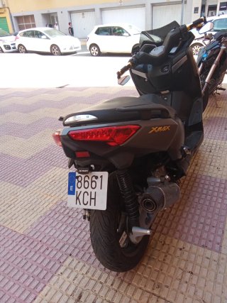 Yamaha X-MAX 125