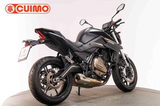QJ MOTOR SRK 700