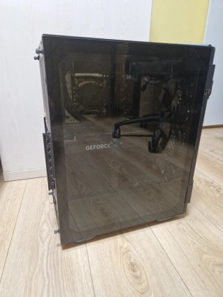 PC Gaming GeForce con RGB