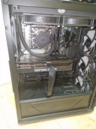 PC Gaming GeForce con RGB