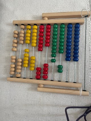Ábaco de madera educativo. Mates manipulativas