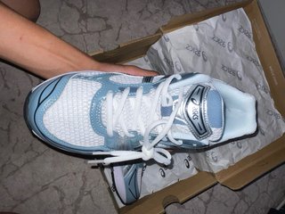 ASICS Gel-Kayano 14 talla 42