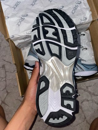 ASICS Gel-Kayano 14 talla 42