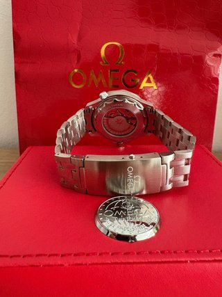 Reloj estilo Omega SM DV (negro)