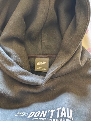 Sudadera STWD negra estampado café