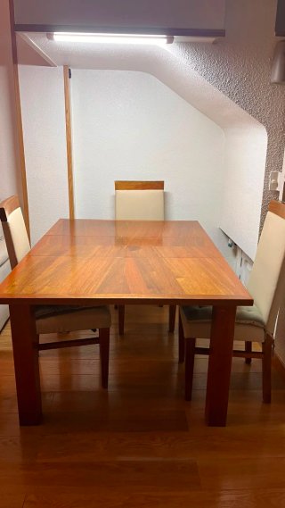 Mesa extensible madera con 4 sillas