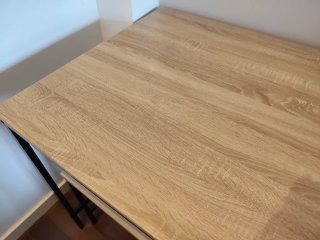 Mesa comedor con 2 bancos madera y metal