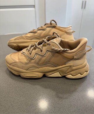 Zapatillas Adidas Ozweego Beige mujer