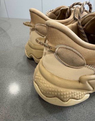 Zapatillas Adidas Ozweego Beige mujer