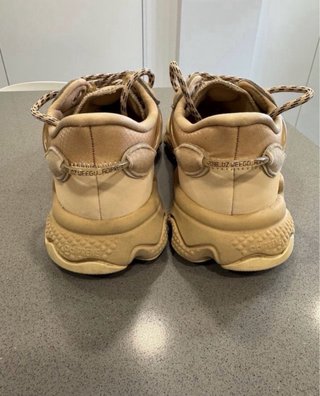 Zapatillas Adidas Ozweego Beige mujer