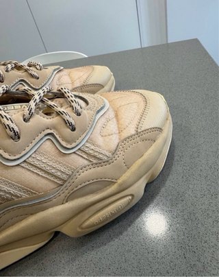 Zapatillas Adidas Ozweego Beige mujer