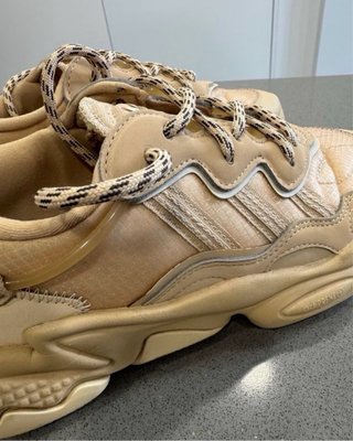 Zapatillas Adidas Ozweego Beige mujer