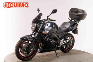 SUZUKI GSR 600