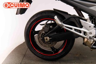 SUZUKI GSR 600